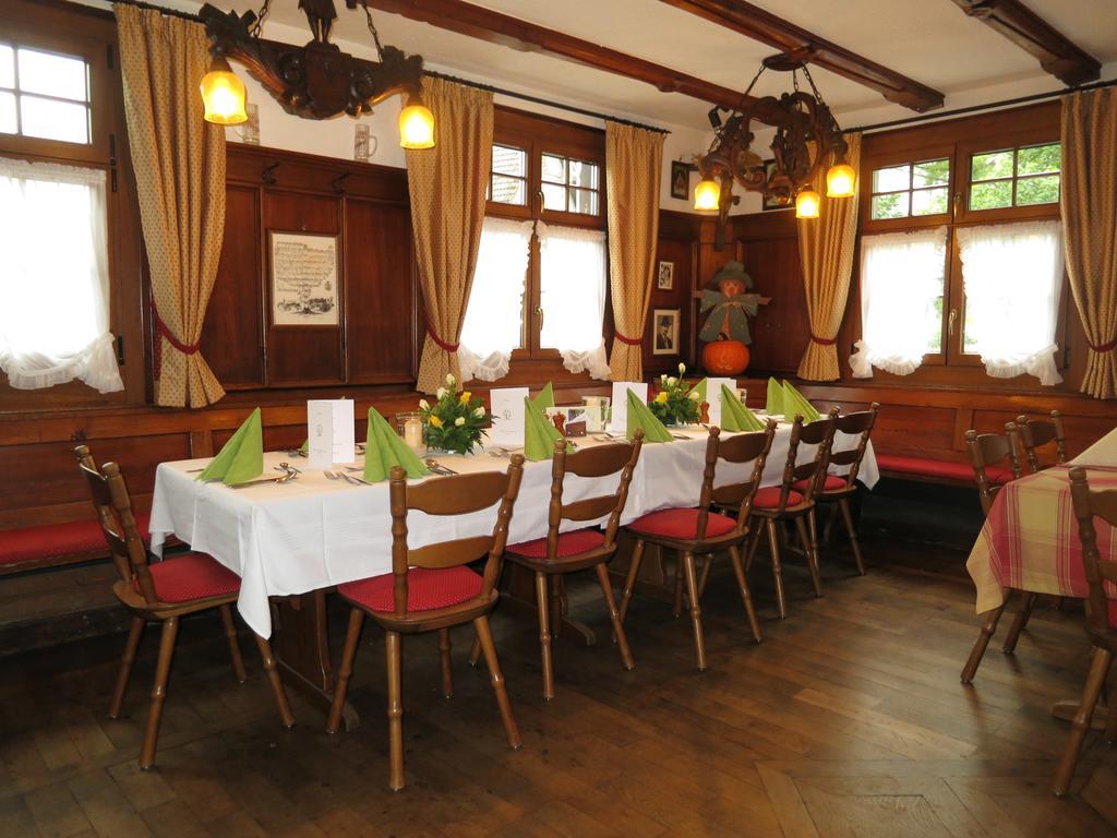 Gasthof Zum Goldenen Kreuz Wilhelmsdorf  Exterior photo
