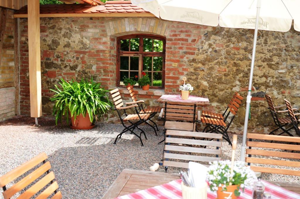 Gasthof Zum Goldenen Kreuz Wilhelmsdorf  Exterior photo